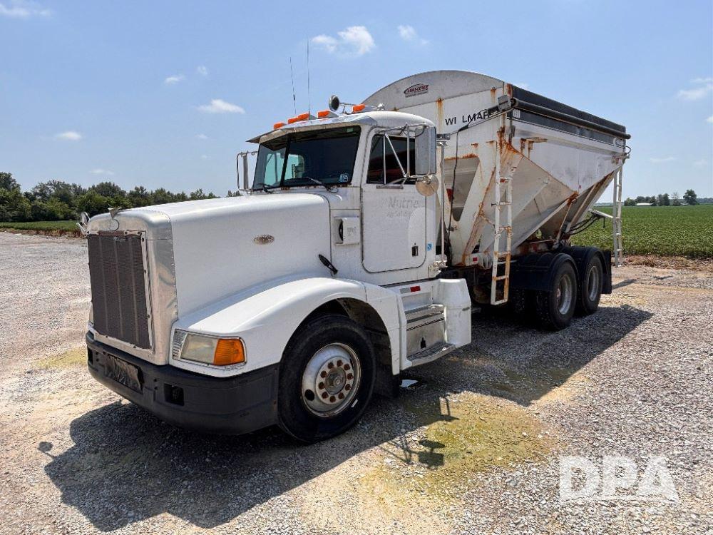 Image of Peterbilt 377 Primary image