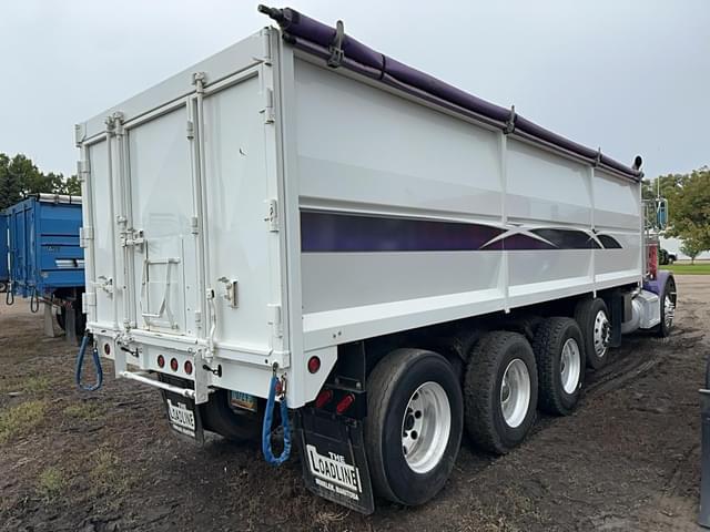 Image of Peterbilt 378 equipment image 3