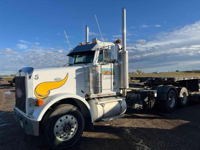 Image of Peterbilt 378 equipment image 4