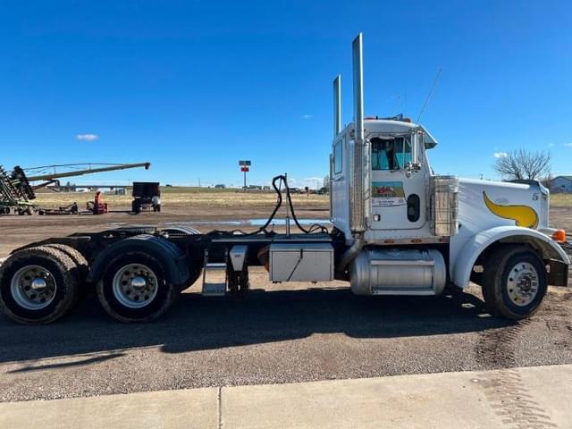 Image of Peterbilt 378 equipment image 3