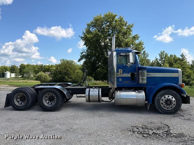 Image of Peterbilt 378 equipment image 3