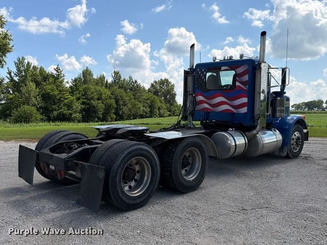 Image of Peterbilt 378 equipment image 4