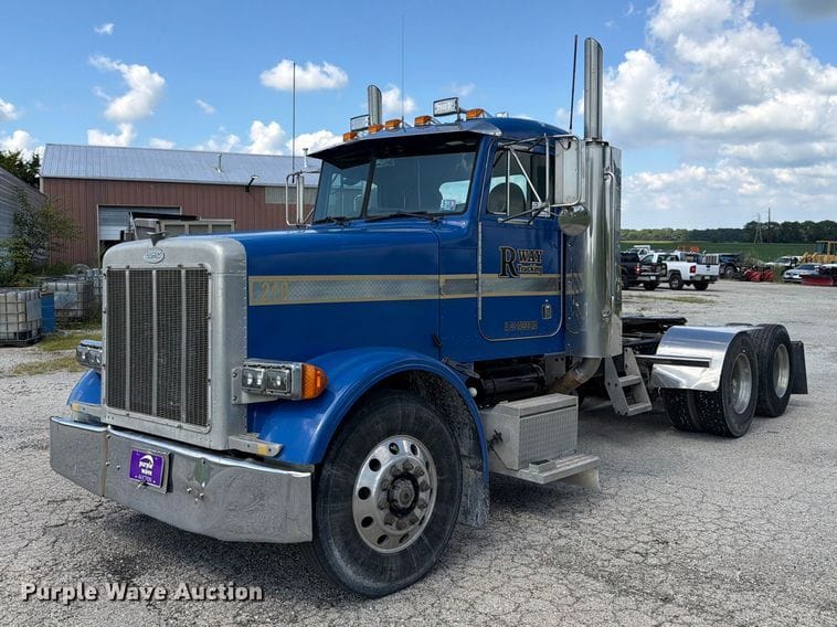 1996 Peterbilt 378 Equipment Image0