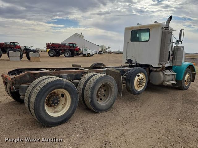 Image of Peterbilt 378 equipment image 4