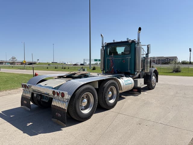 Image of Peterbilt 379 equipment image 4