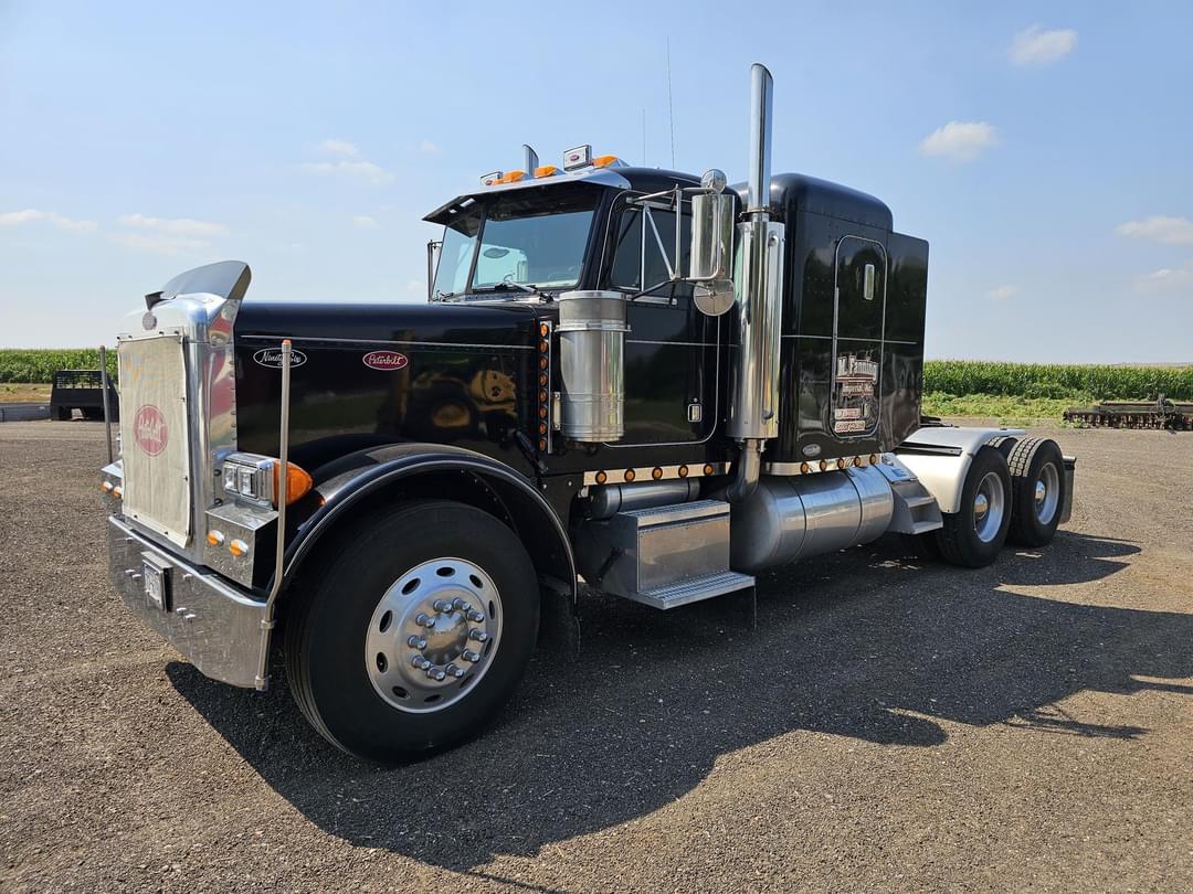 Image of Peterbilt 379 Primary image