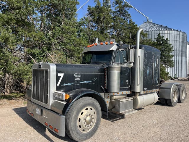 Image of Peterbilt 379 equipment image 2