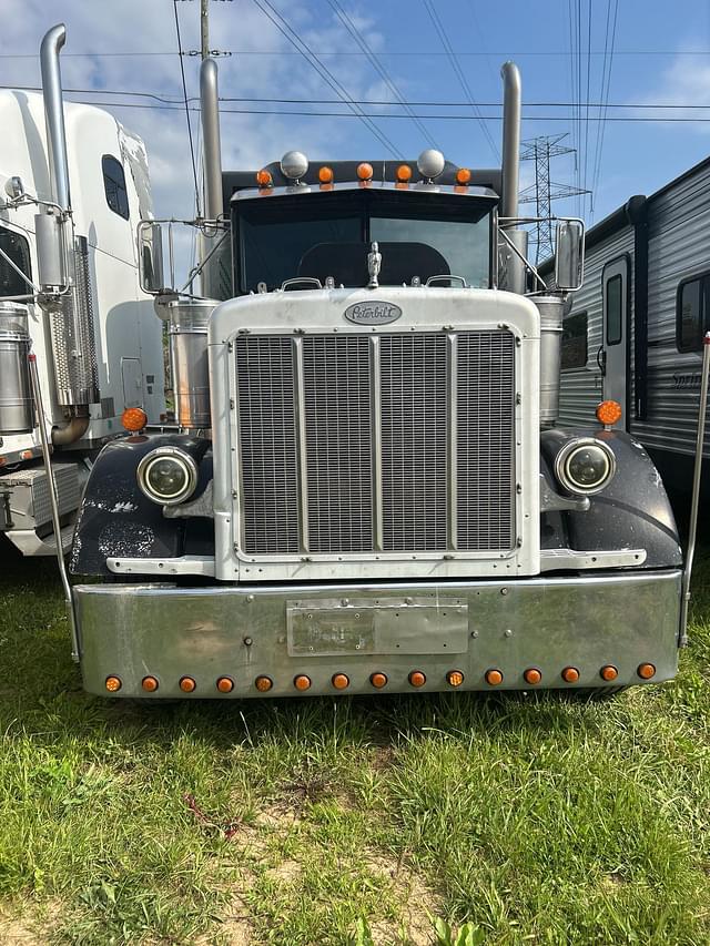 Image of Peterbilt 379 equipment image 2