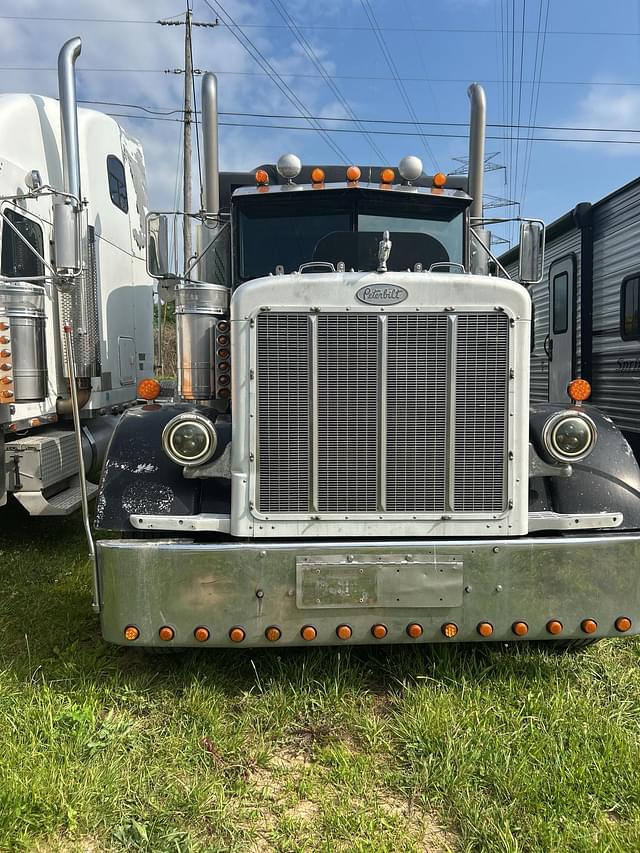 Image of Peterbilt 379 equipment image 1