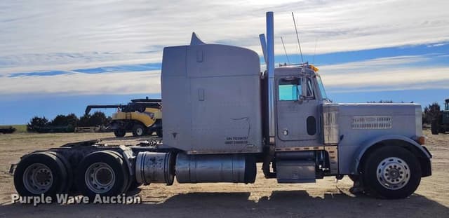 Image of Peterbilt 379 equipment image 3
