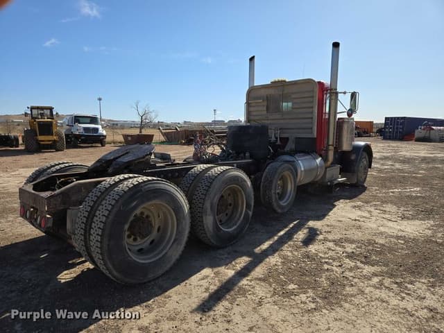 Image of Peterbilt 379 equipment image 4