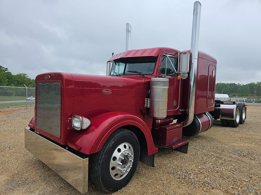 Image of Peterbilt 379 Primary image