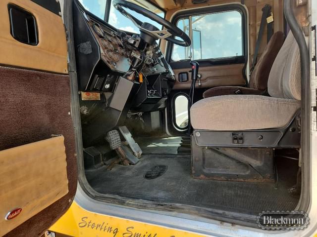 Image of Peterbilt 379 equipment image 3