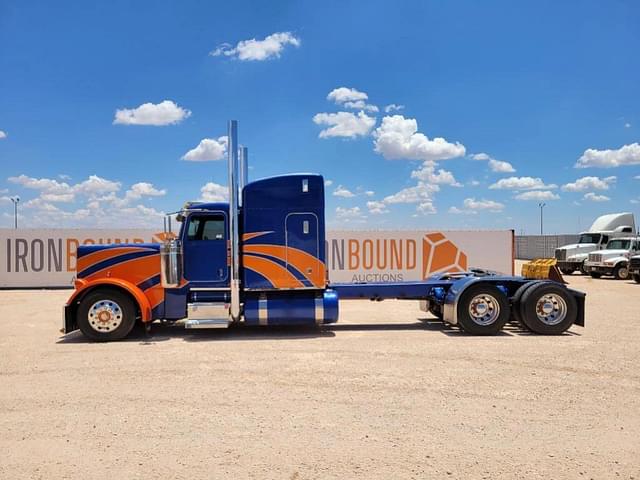 Image of Peterbilt 379 equipment image 1