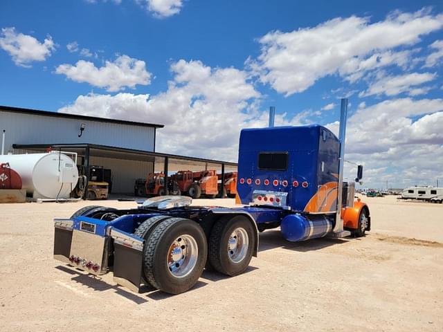Image of Peterbilt 379 equipment image 4