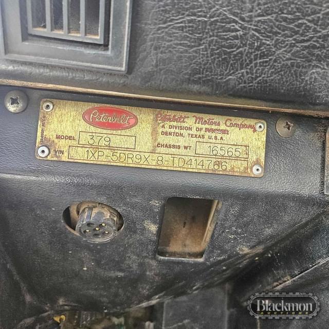 Image of Peterbilt 379 equipment image 3