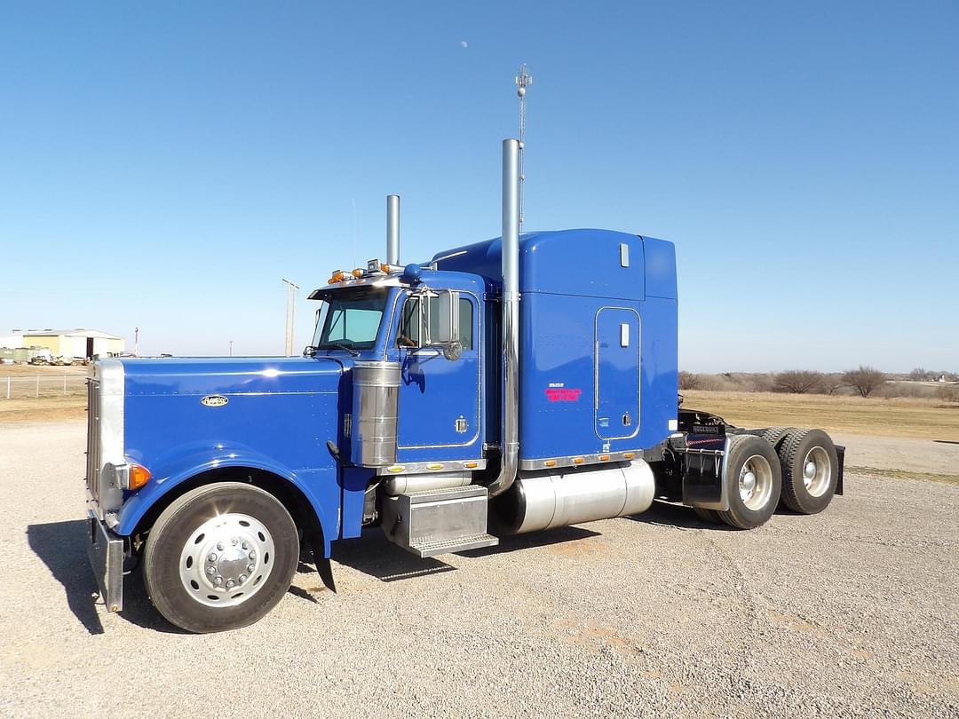 Image of Peterbilt 379EXHD Primary image