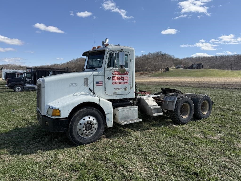 1996 Peterbilt 385 Equipment Image0
