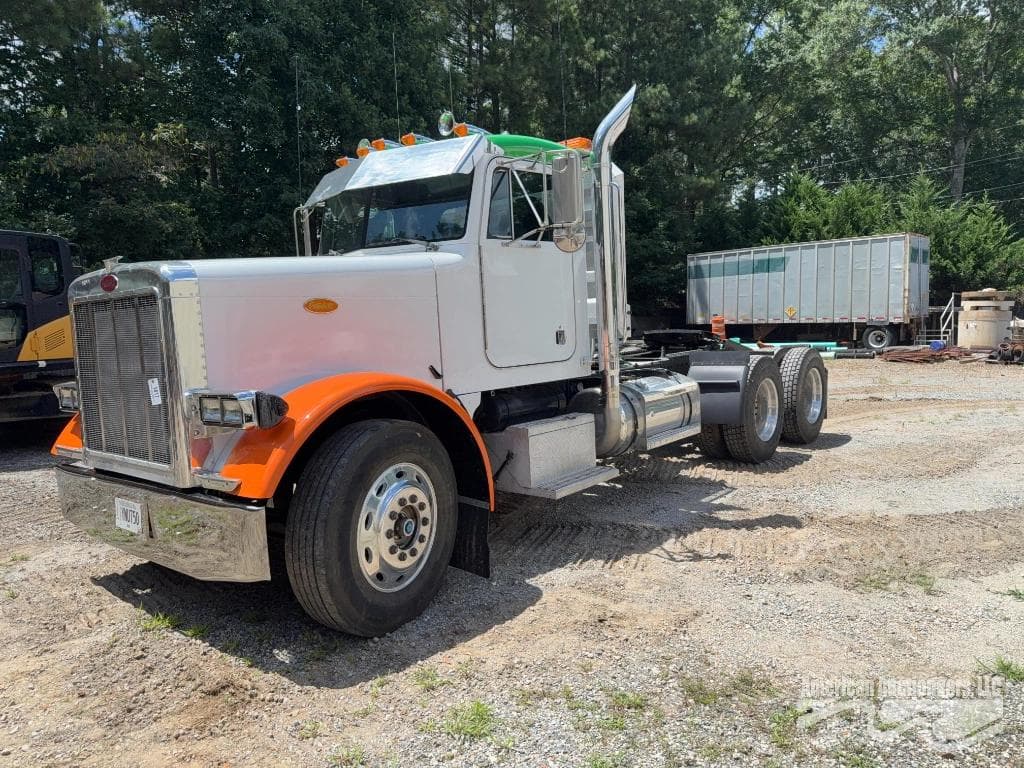 Image of Peterbilt 379 Primary image