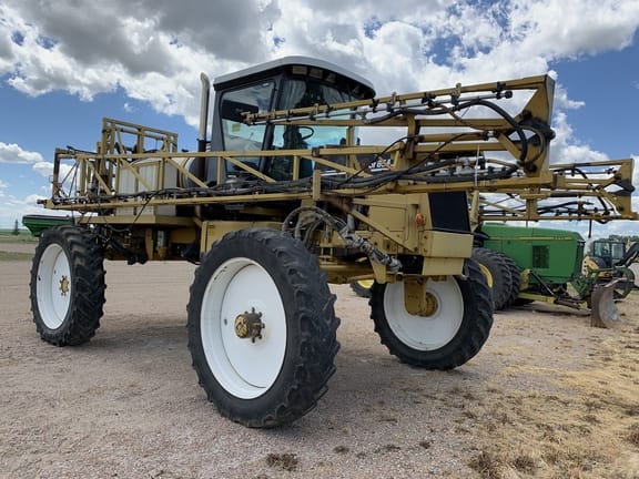 Main image Ag-Chem RoGator 854