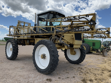 Main image Ag-Chem RoGator 854