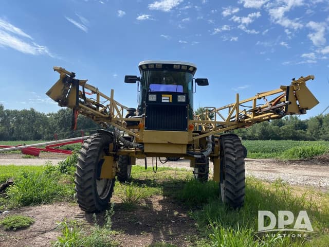 Image of Ag-Chem RoGator 854 equipment image 1