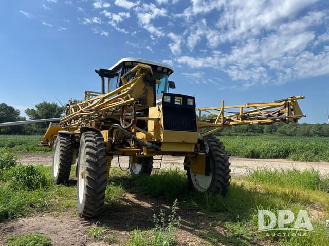 Image of Ag-Chem RoGator 854 equipment image 2