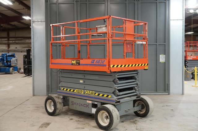 Image of Sky Jack SJ6832RT equipment image 4