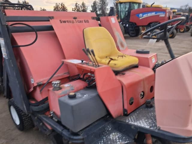 Image of SmithCo Sweepstar 60 equipment image 3
