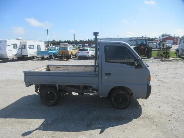 Image of Suzuki Carry equipment image 1