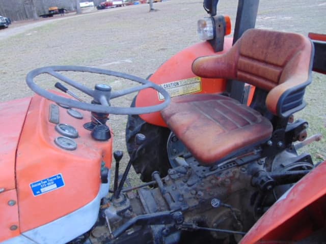 Image of TAFE 35DI equipment image 4