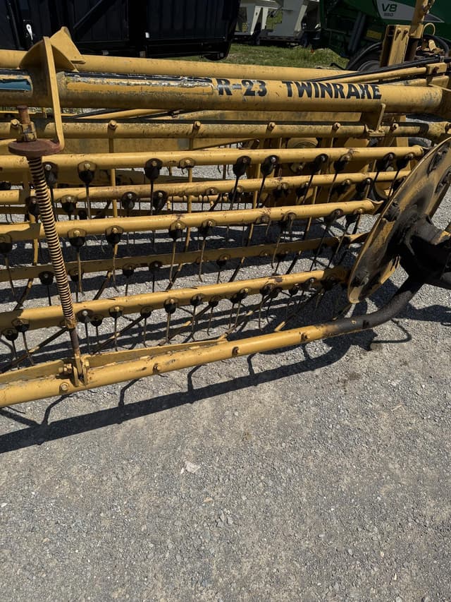 Image of Vermeer R-23 equipment image 3