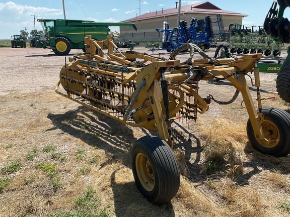 1996 Vermeer R24 Equipment Image0