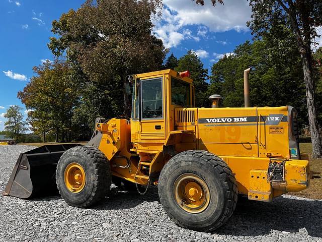 Image of Volvo L120C equipment image 2