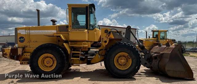 Image of Volvo L120C equipment image 3