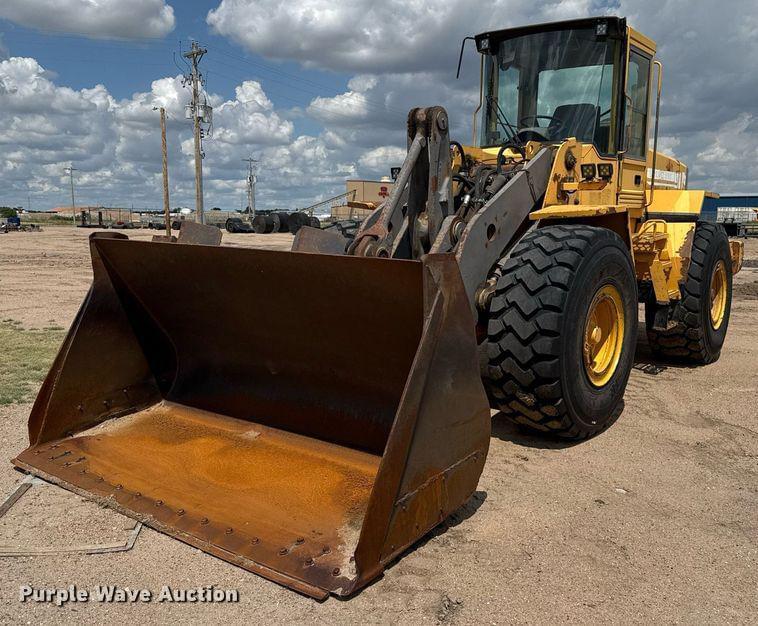 Image of Volvo L120C Primary image