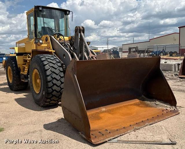 Image of Volvo L120C equipment image 2