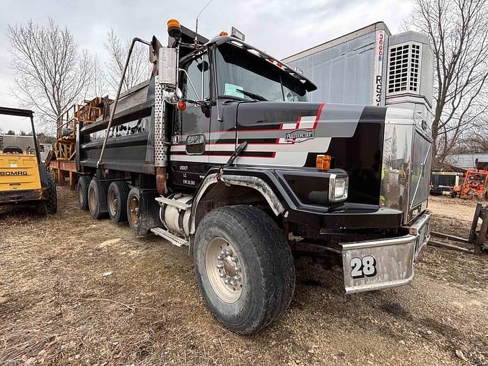 1996 Autocar Undetermined Equipment Image0