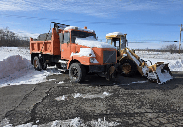 Image of Volvo WG equipment image 3