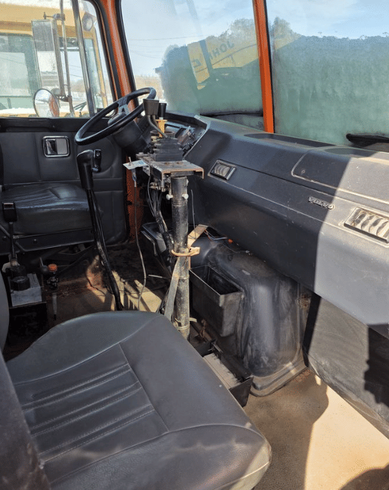 Image of Volvo WG equipment image 4