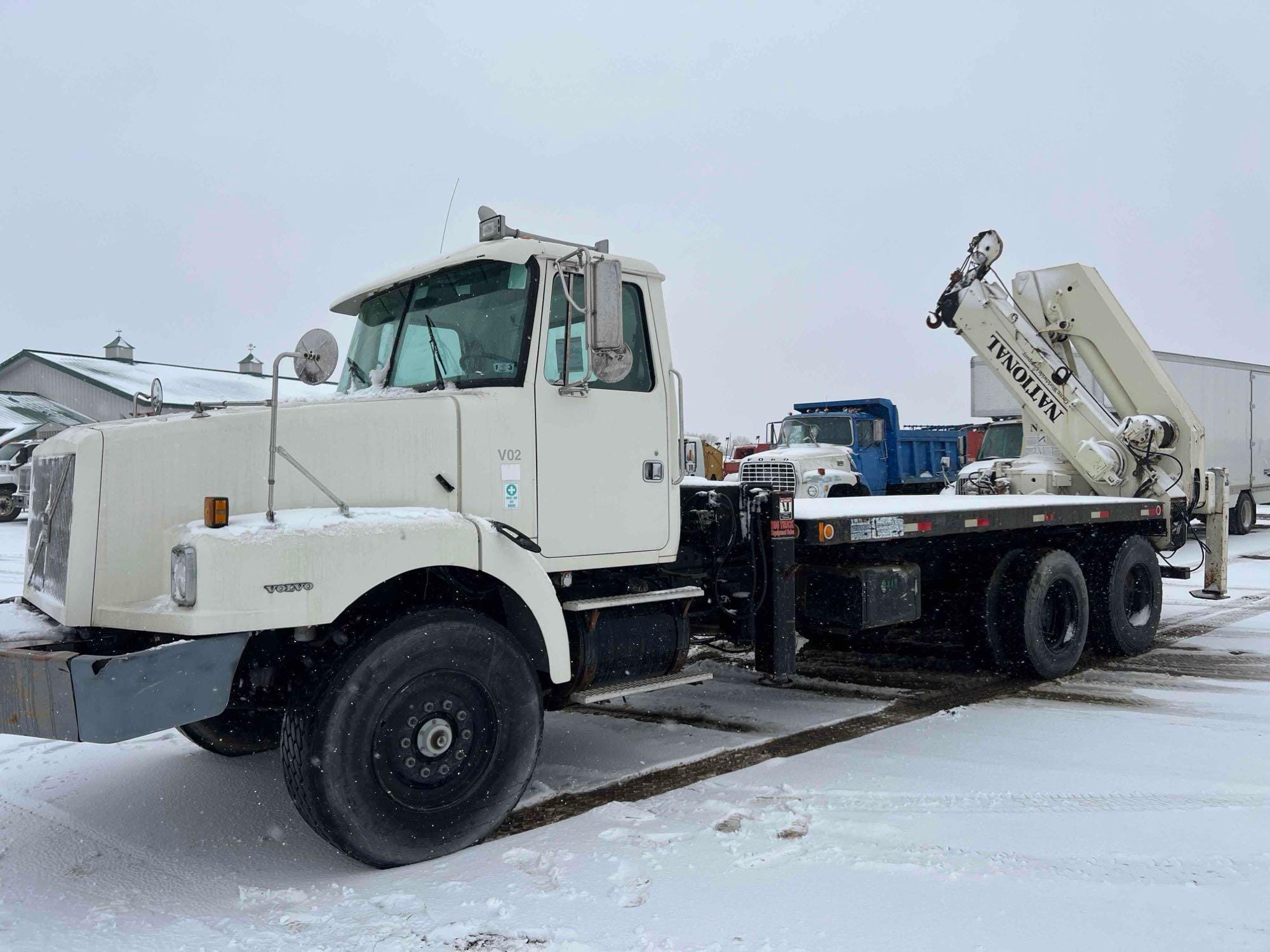 1996 Volvo WG Equipment Image0