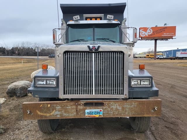 Image of Western Star 4964F equipment image 1