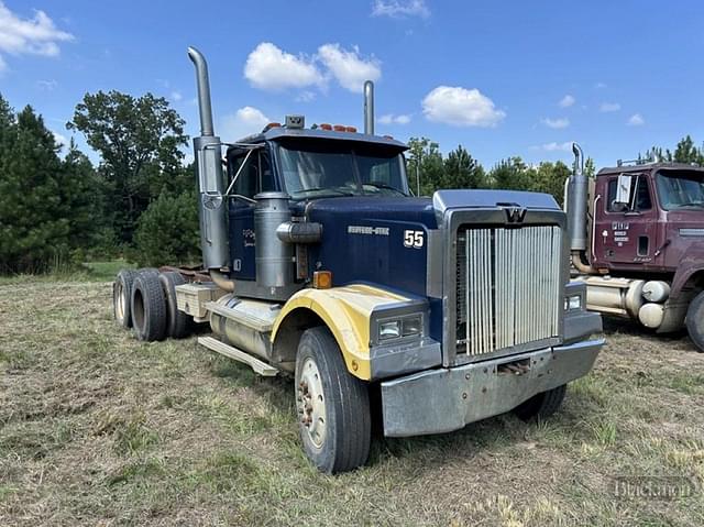 Image of Western Star 4964F equipment image 1