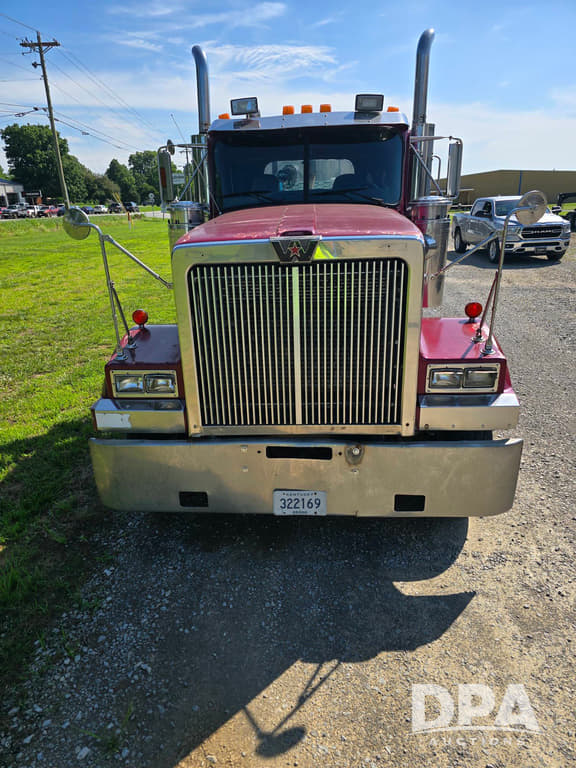 Image of Western Star 4964F equipment image 1
