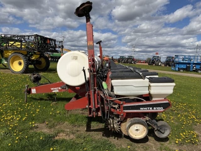 Image of White 6106 equipment image 4