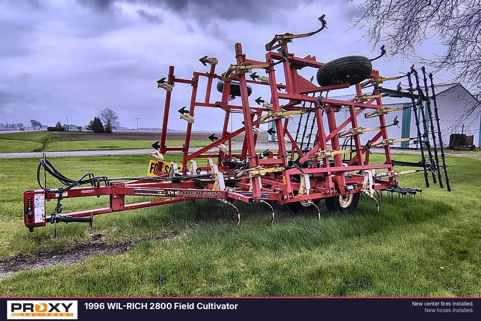 1996 Wil-Rich 2800 Equipment Image0