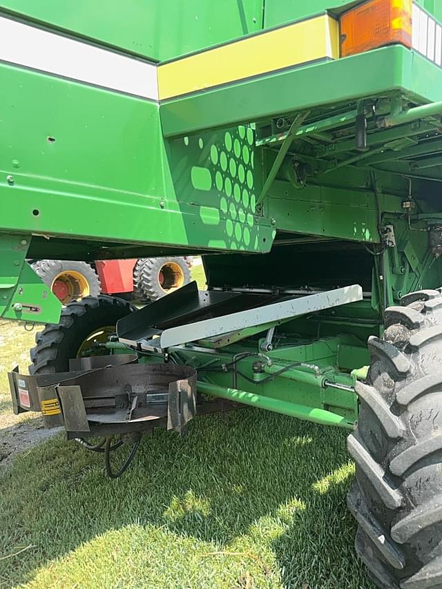 Image of John Deere 9600 equipment image 4