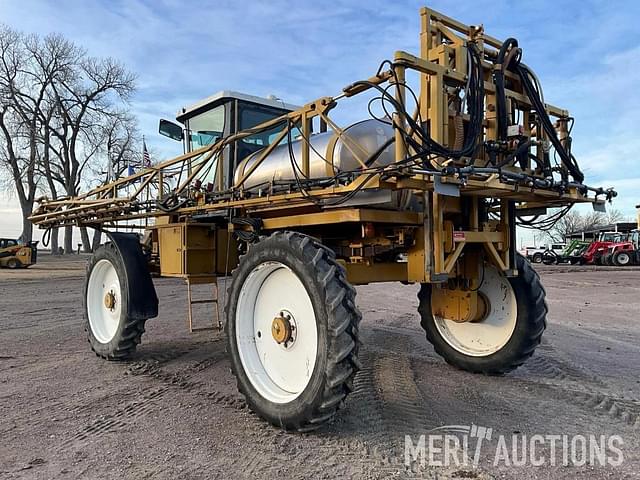 Image of Ag-Chem RoGator 854 equipment image 3