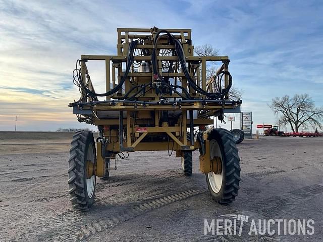 Image of Ag-Chem RoGator 854 equipment image 4