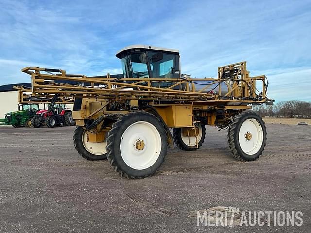 Image of Ag-Chem RoGator 854 equipment image 1